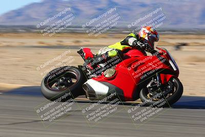 media/Jan-09-2022-SoCal Trackdays (Sun) [[2b1fec8404]]/Turn 8 (1045am)/